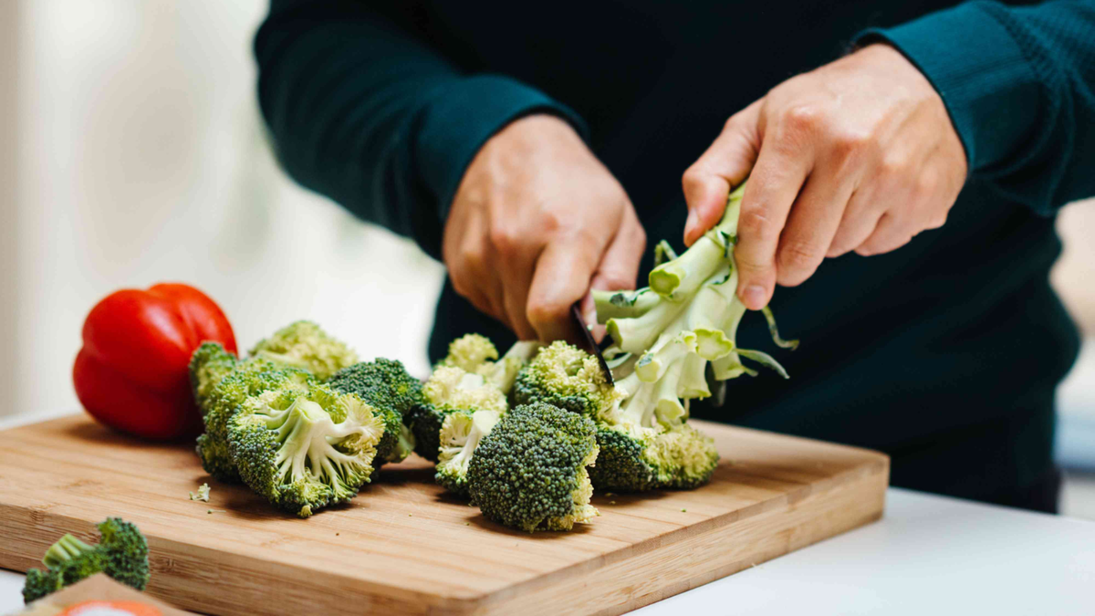 7 Surprising Reasons Why Too Much Broccoli Might Be Bad For You